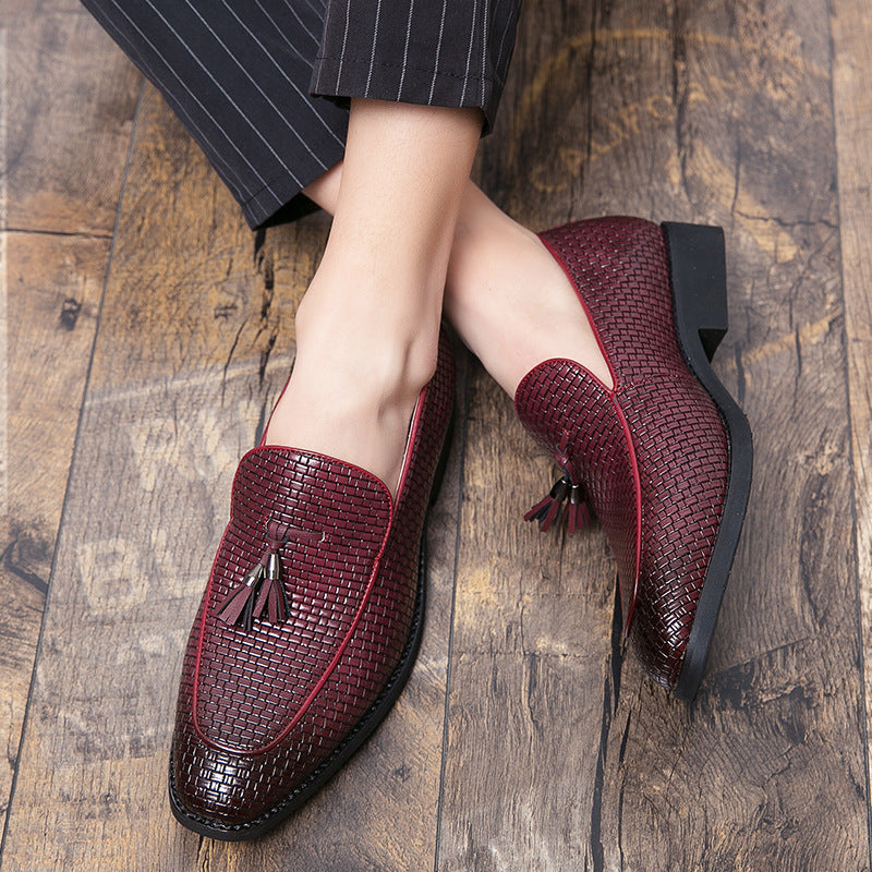 Chaussures en cuir à glissement pointu pour homme