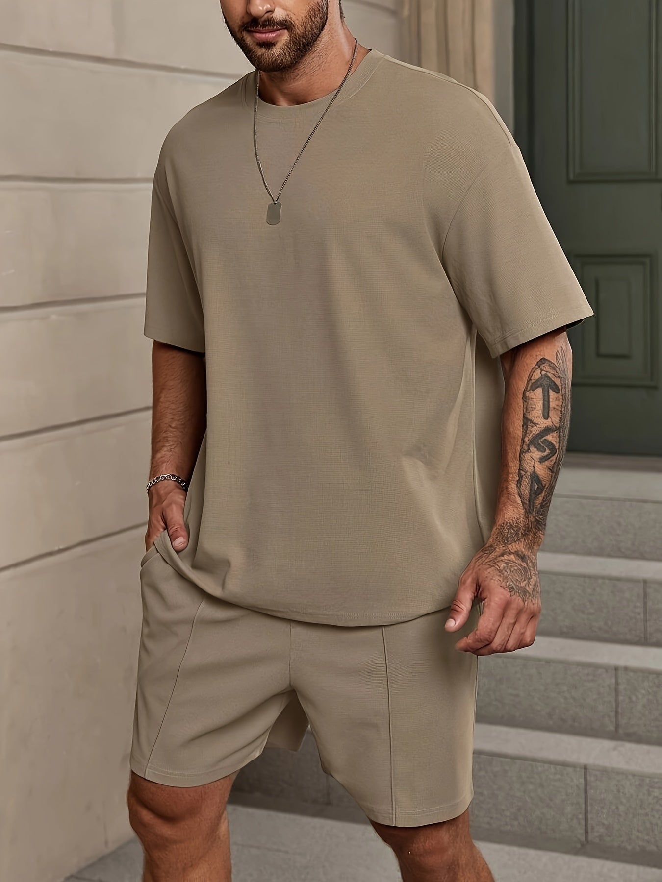 Ensemble 2 pièces , T-shirt à manches courtes à col rond et Short à taille élastique