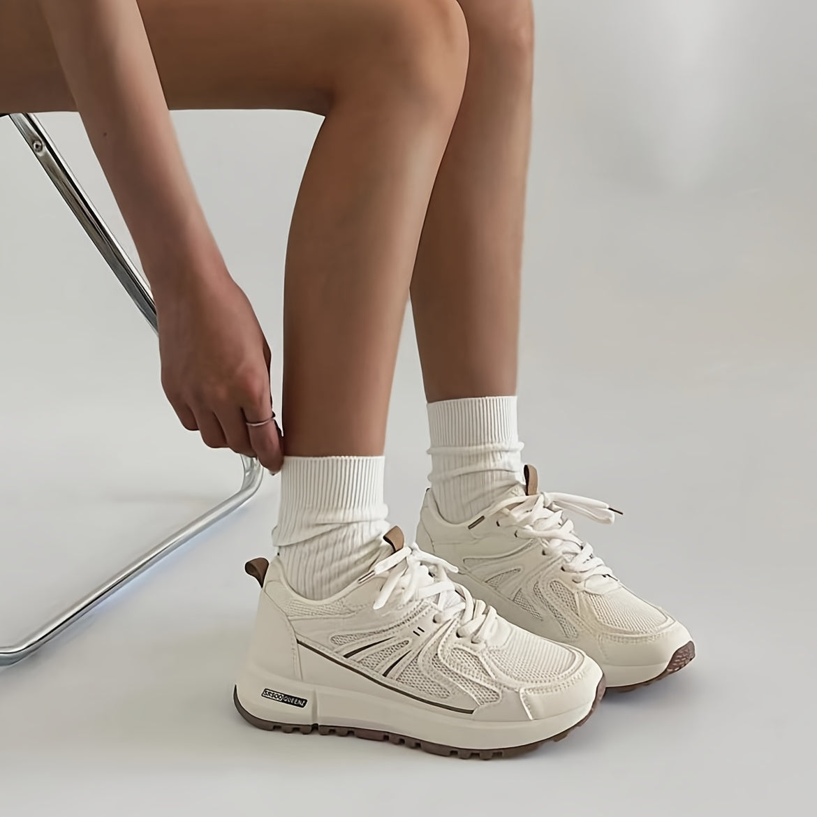Baskets basses tendance toutes saisons pour femme
